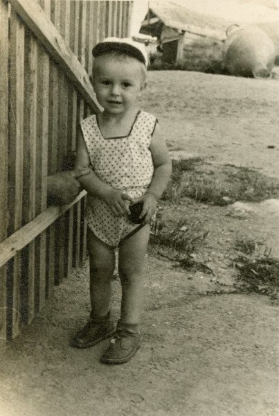 Саше 2 года и 2 месяца. Севастополь, август 1961